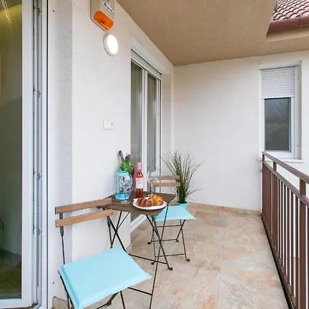 Mentha Apartman * Szeged